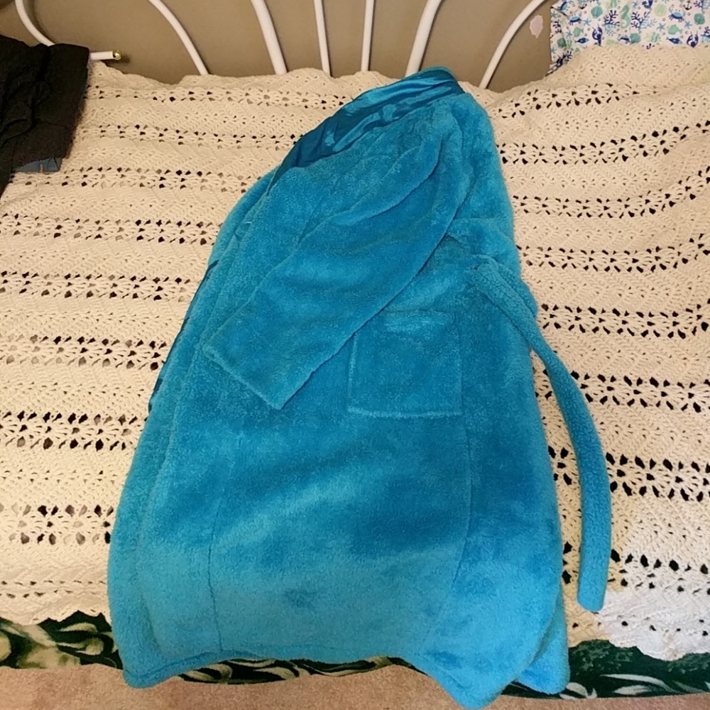 Fuzzy long blue bathrobe
